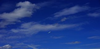 Erdumrundung mit Solarflugzeug „Solar Impulse“ In 5 Tagen soll die Solar Impuls die Welt umrunden. Quelle: pixabay.de