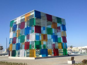 "El Cubo" steht direkt an der größten Flaniermeile Málagas. Bildquelle: pixabay.de