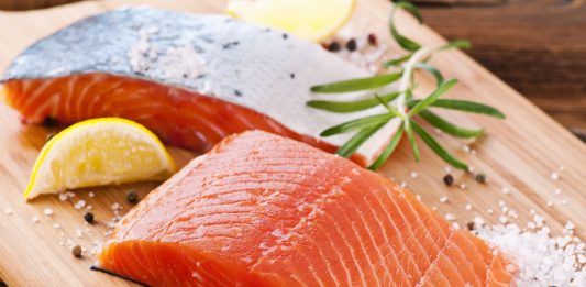 Lachs lässt sich vielfältig zubereiten und ist außerdem sehr gesund. Quelle: Orthomol Mental ®