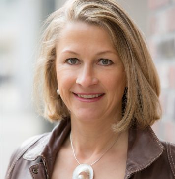 Cornelia Stolze: Die Aufklärerin Die Medizinjournalistin und Autorin Cornelia Stolze. Quelle: ©Helge Mundt