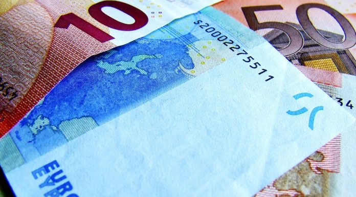 Die bargeldlose Gesellschaft: Ist die Abschaffung von Bargeld vorstellbar? In Schweden und Dänemark zahlen weniger als 25 % noch mit Bargeld. Quelle: Pixabay.com