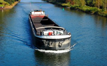 Binnenschifffahrt – MS Franziska heute Binnenschifffahrt hat eine lange Tradition. Quelle: Pixabay.com