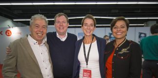 Impressionen von der Frankfurter Buchmesse 2016 Mike Altwicker mit Georg Simader, Simone Brüggemann und Vanessa Gutekunst Quelle: 59 Plus