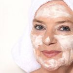 Basis für ein gutes Make-up ist die Vorbereitung der Haut.