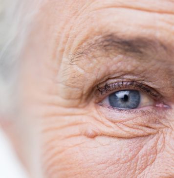 Schönheit: Anti-Aging Neuheiten Einen schönen Menschen entstellt nichts -also auch nicht das Alter! Dennoch sollten wir unsere Haut auch im Alter gut versorgen. Bildquelle: shutterstock.com