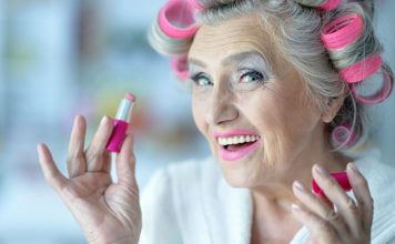 Der schmale Grat zwischen Jugendlichkeit und Lächerlichkeit Der Wunsch jugendlich zu wirken, lässt viele oft alt aussehen.