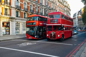 London ist bekannt für seine roten Doppeldecker-Busse. - Pixabay.de