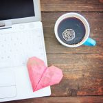 Klare Formulierungen und präzise Angaben zur eigenen Person erhöhen die Chance auf Anhieb den richtigen menschen zu finden. Bildquelle: © Shutterstock.com