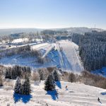 Winterberg im Sauerland – Skifahren im Winter, Wandern im Sommer. – Pixabay.de