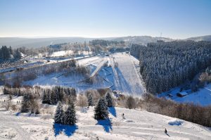 Winterberg im Sauerland – Skifahren im Winter, Wandern im Sommer. - Pixabay.de