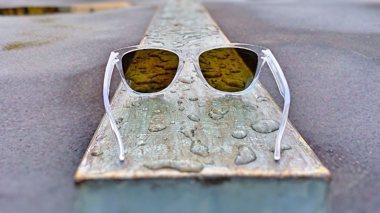 Eine gute Sonnenbrille schützt das Auge vor der schädlichen UV-Strahlung.