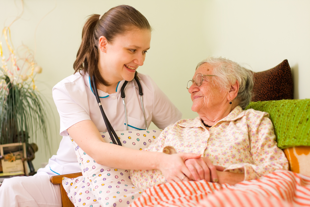 Seniorenbetreuung: Wie schön es doch ist, zuhause alt zu werden. Quelle: Shutterstock.com