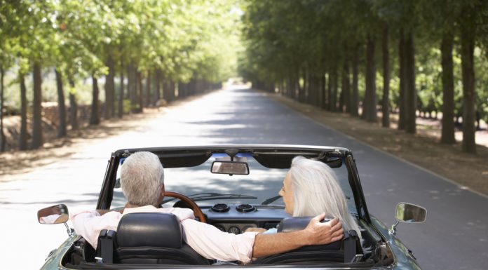 Welche Versicherung im Ruhestand wichtig ist Eine Anreise nach Tschechien ist ganz bequem mit dem Auto möglich. Bildquelle: © Shutterstock.com