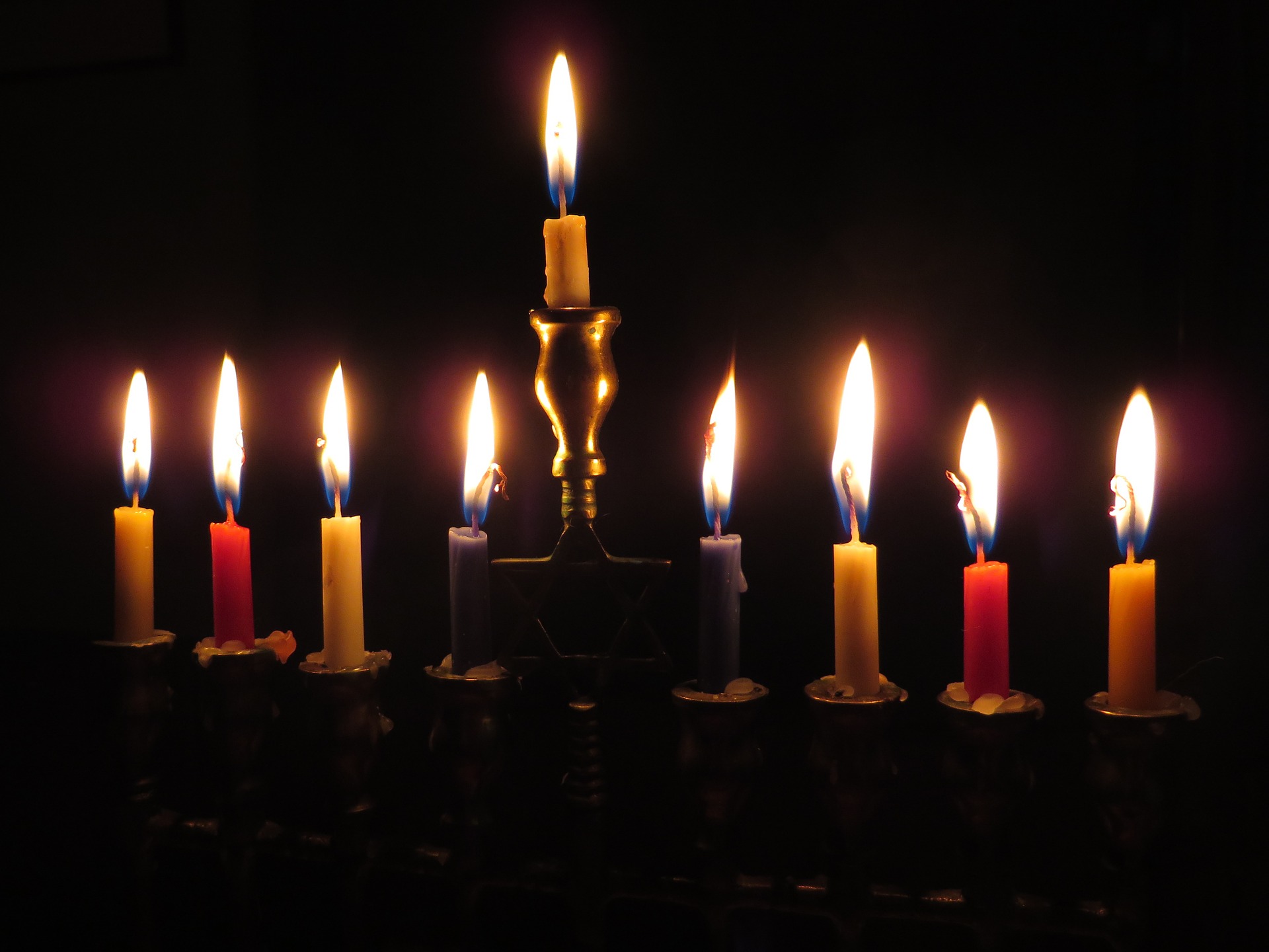 Chanukka ist das traditionelle, jüdische Lichterfest. Quelle: pixabay.com