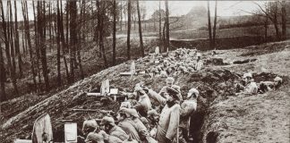 Nullachtfünfzehn und der erste Weltkrieg Der Begriff nullachtfühnfzehn entstand im ersten Weltkrieg. Quelle: Shutterstock.com