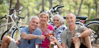 Zum heutigen Tag der Freundschaft Den Tag der Freundschaft kann man als Anlass nehmen um an den ein oder anderen Freund zu denken. Quelle: Shutterstock.com