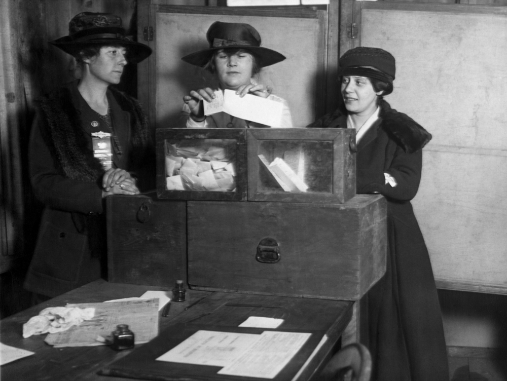 Die englischen Suffragetten kämpften schon im 19. Jahrhundert für die Gleichberechtigung der Frauen. Bildquelle: shutterstock.com