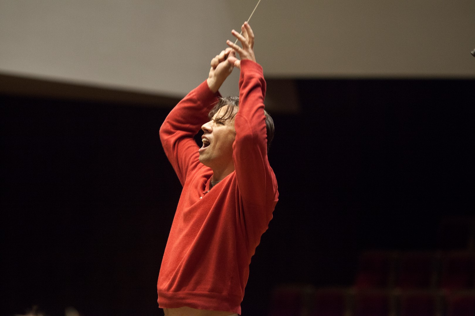 Der estnische Dirigent Kristjan Järvi wird als Start der Szene gefeiert. Bildquelle: Peter Rigaud