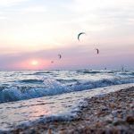 Kitesurfen ist inzwischen in jeder Altersklasse beliebt. Bildquelle: Pixabay.de