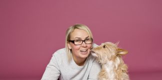 Das Besondere im Blick – Bine Bellmann Fotografin Bine Bellmann verbindet ihre Liebe zu Hunden mit dem Beruf. Bildquelle: Bine Bellmann