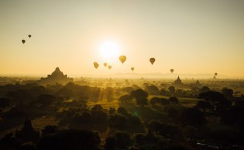 Der Heißluftballon – Das älteste Luftfahrzeug im Portrait Es hat immer etwas magisches, wenn Heifluftballons lautlos über den Horizont schweben. Bildquelle: pixabay.de