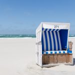 beach-chair-1587066_1920