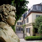 beethoven_haus_garten_mit_buste