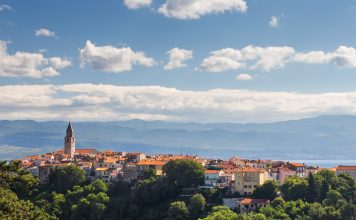 Serie Weingenuss im Abseits: Kroatien Wein verbindet man nicht unbedingt mit dem Urlaubsland Kroatien. Doch der Anbau hat hier eine lange Tradition. Bildquelle: pixabay.de