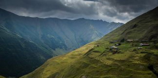 Serie Weingenuss im Abseits: Georgien In unserer Serie stellen wir Ihnen Weinanbaugebiete vor wo Sie sie nicht erwartet hätten. Den Anfang macht Georgien. Bildquelle: pixabay.de