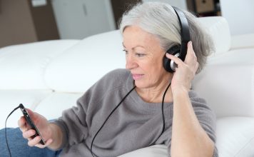 Musikstreaming mit Spotify – wie geht das? Das Gehör spielt in unserem Leben eine große Rolle und sollte jegliche zur Verfügung stehende Unterstützung erhalten. Bildquelle: © Shutterstock.com