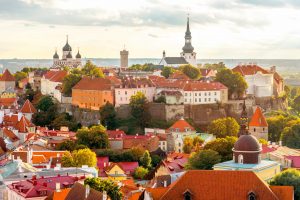 Vom Turm der Olaikirche aus hat man einen wunderbaren Blick über Tallin. Bildquelle: shutterstock.com