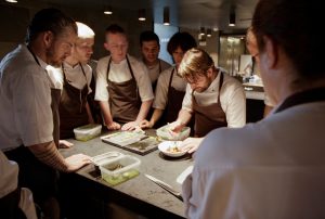 NOMA - in der Küche des besten Restaurants der Welt. Quelle: Pierre Deschamps