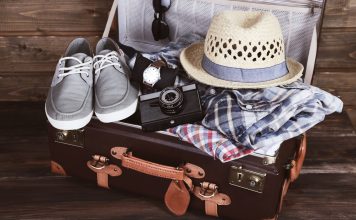 Fit im Kopf: Wie packe ich meinen Koffer? Auch der Koffer will natürlich richtig gepackt sein. Erkundigen Sie sich im Vorfeld beim Reiseveranstalter, welche Gepäckmengen und -größen erlaubt sind. Bildquelle: shutterstock.com