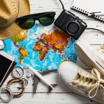 Wenn einer eine Reise tut, dann kann er was erleben! Wichtig ist jedoch die richtige Auswahl der Reiseutensilien. Bildquelle: shutterstock.com