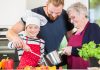 Bei Oma schmeckt´s am besten! Gedanken zum Küchen-Paradoxon "Bei Oma schmeckt´s am besten", auch wenn es vielleicht nicht die eigene ist. Bildquelle: Fotolia.de