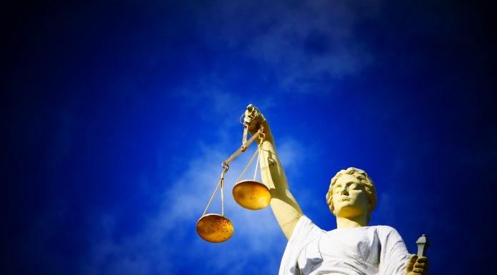 Welche Aufgabe hat ein gesetzlicher Betreuer? Aktive Sterbehilfe - ein vielfach und immer wieder umstrittenes Thema, das aktuell seinen politische Umsetzung sucht. Bildquelle: Pixabay.de