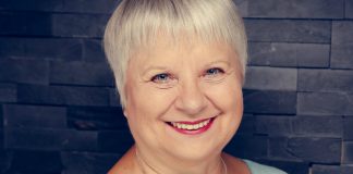 Coach und Lebenskünstlerin: Brigitte Nolting Brigitte Nolting liebt ihren Beruf, ihr Alter und das Leben. Bildquelle: Brigitte Nolting.