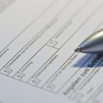 Bei den anstehenden Behördengängen können die Flüchtlinge Unterstützung sehr gut gebrauchen. Bildquelle: Pixabay.com