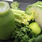 Nur keine Scheu – in einen Smoothie kann man Gemüse und Obst gleichermaßen als Zutat verarbeiten. Bildquelle: Pixabay