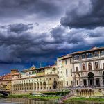 Die Ponte Vecchio gilt als eine der bekanntesten Brücken in Florenz. Bildquelle: Pixabay.de