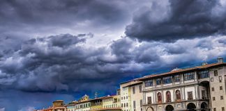 Städtetipp: Florenz – Die Wiege der Renaissance Die Ponte Vecchio gilt als eine der bekanntesten Brücken in Florenz. Bildquelle: Pixabay.de