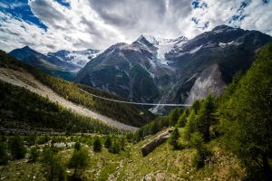 Die aktuell längste Hängebrücke befindet sich auf dem Europawanderweg. Bildquelle: zermatt.ch ©Valentin Flauraud