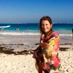 Gitti Müller ist auch mit 59plus überzeugte Rucksackurlauberin – hier in Südamerika. Bildquelle: Gitti Müller