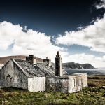 Raue Felsen und wunderschönes Wolkenspiel- das ist Irland. Bildquelle: Pixabay.de