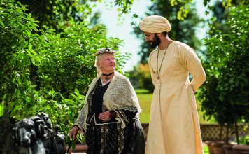 VICTORIA und ABDUL – eine wahre Episode aus dem britischen Königshaus Victoria & Abdul: die Königin und ihr Diener. Bildquelle: © 2017 Universal Pictures International / © Focus Features