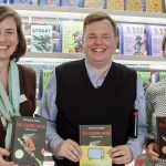 Endlich 59plus: Der Kinderbuchklassiker “Die kleine Hexe” feiert seinen 60. Geburtstag. Bildquelle: 59plus GmbH