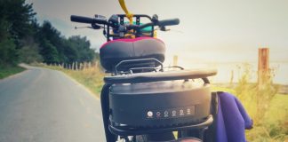 Tipp: Flott unterwegs mit dem E-Bike Das richtige Modell und ein guter Akku sind wesentlich entscheidend bei der Wahl des richtigen E-Bike. Bildquelle: © Shutterstock.com