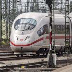 Wenn man viel Zeit hat und ausreichend im Voraus planen kann, ist auch die Deutsche Bahn immer wieder eine Alternative. Bildquelle: Deutsche Bahn AG / Pablo Castagnola