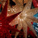 Die Vorweihnachtszeit mit all der Beleuchtung ist eine wahre Wohltat in der dunklen Jahreszeit. Bildquelle: Pixabay.de