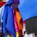 Stoffe sind ihre Leidenschaft und Bekleidung ihre Berufung – Wilma Verhoecks mit Wi-Care. Bildquelle: 59plus GmbH